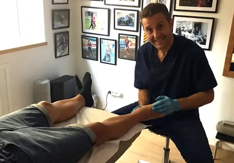 Los fisios avisan a los ‘runners’ de la plaga de lesiones de rodilla: curarse cuesta hasta 1.000 euros